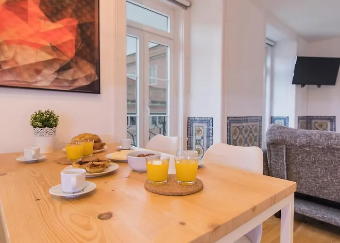 Lovelystay - Lusitano's Heart 2bdr In Alfama Апартаменты