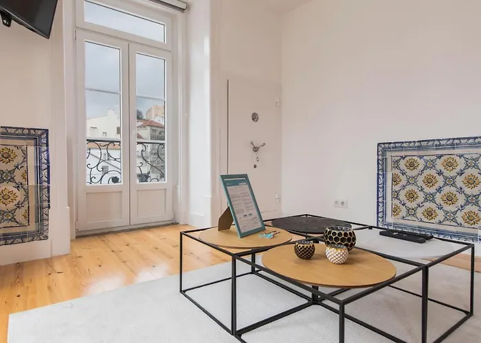 Апартаменты Lovelystay - Lusitano's Heart 2bdr In Alfama