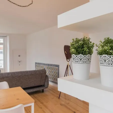 Lovelystay - Lusitano's Heart 2bdr In Alfama Apartman