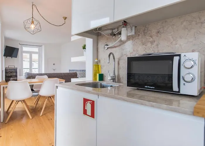 Lovelystay - Lusitano's Heart 2bdr In Alfama 아파트